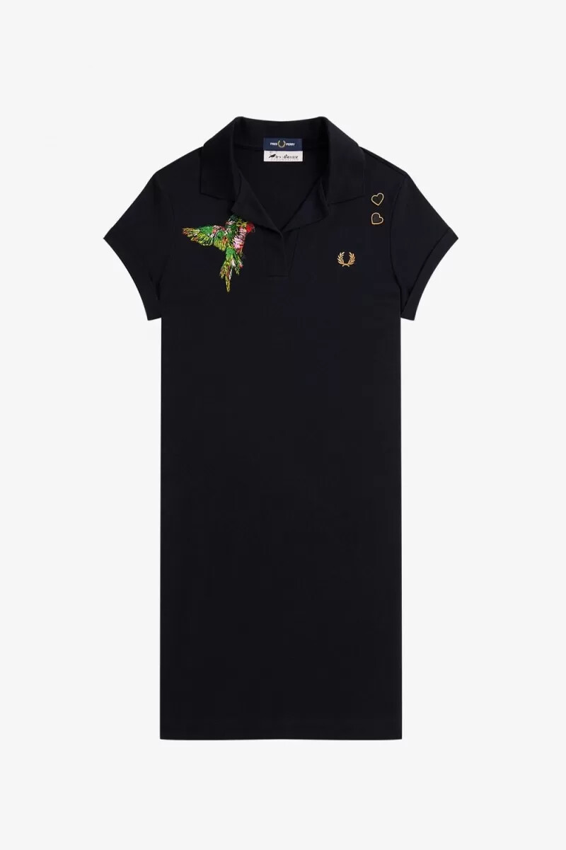 fred perry broderad piqué damklänning svart