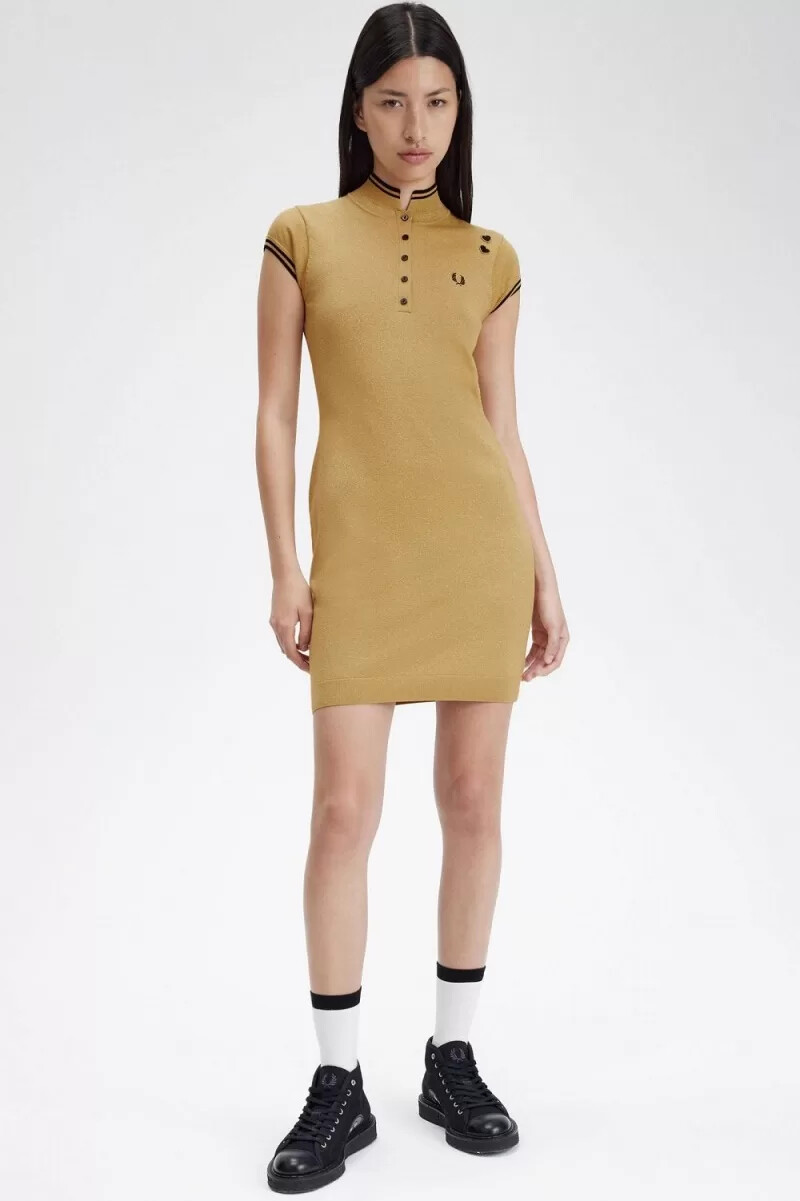 fred perry metallic stickad damklänning 1964 guld