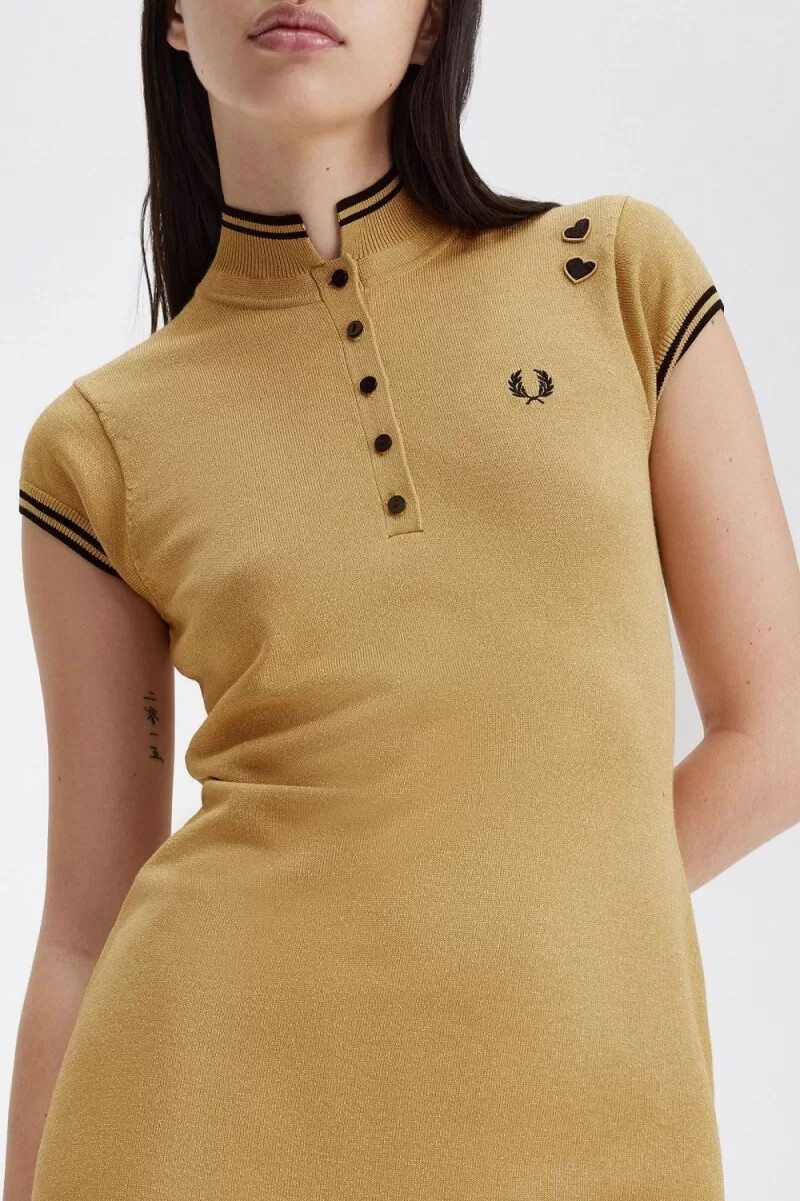fred perry metallic stickad damklänning 1964 guld