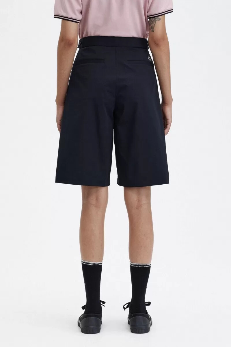 fred perry plisserade damshorts svarta