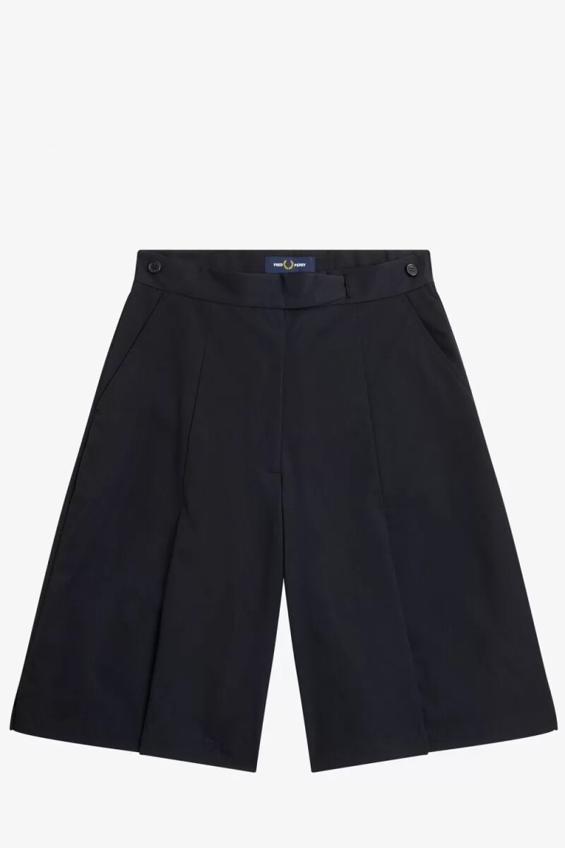 fred perry plisserade damshorts svarta