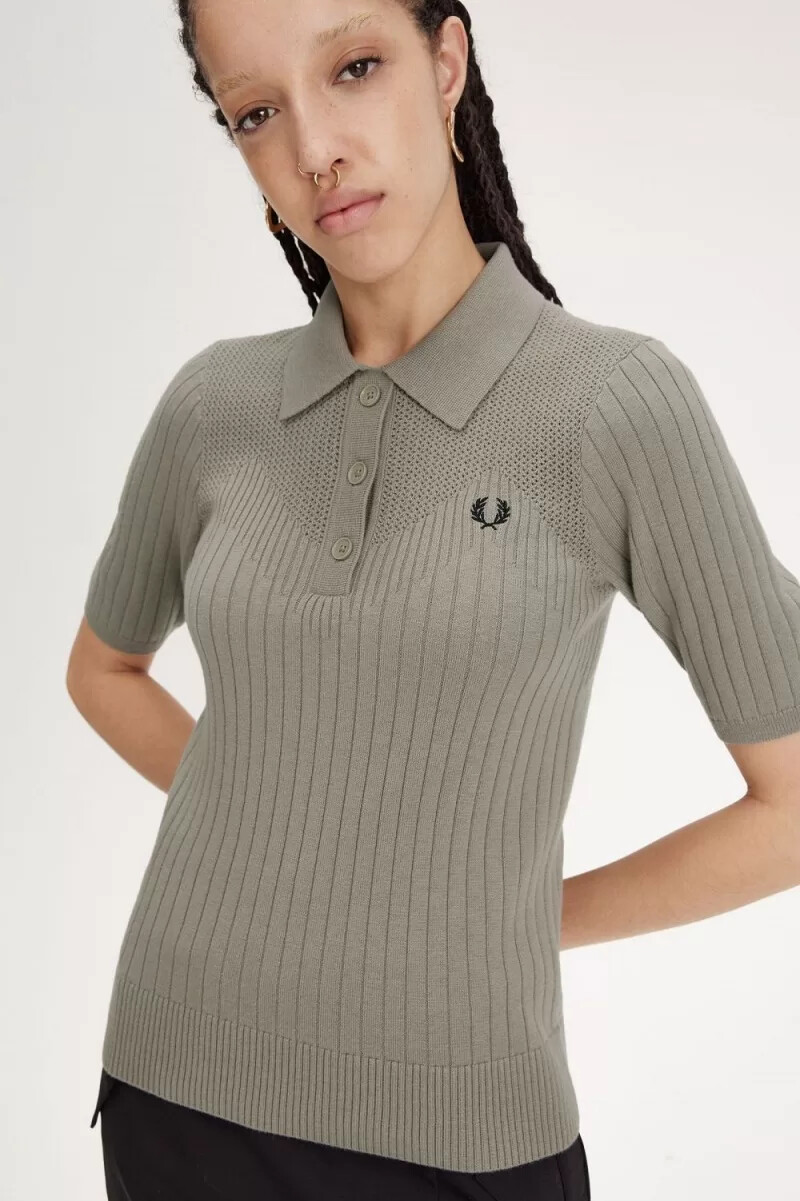 fred perry pointelle detail stickad damskjorta varm grå