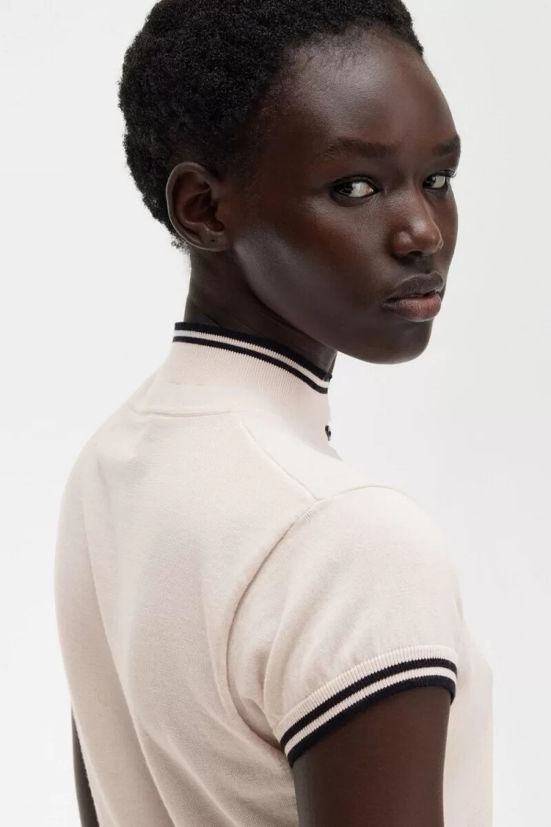 fred perry stickad damskjorta mjölkrosa