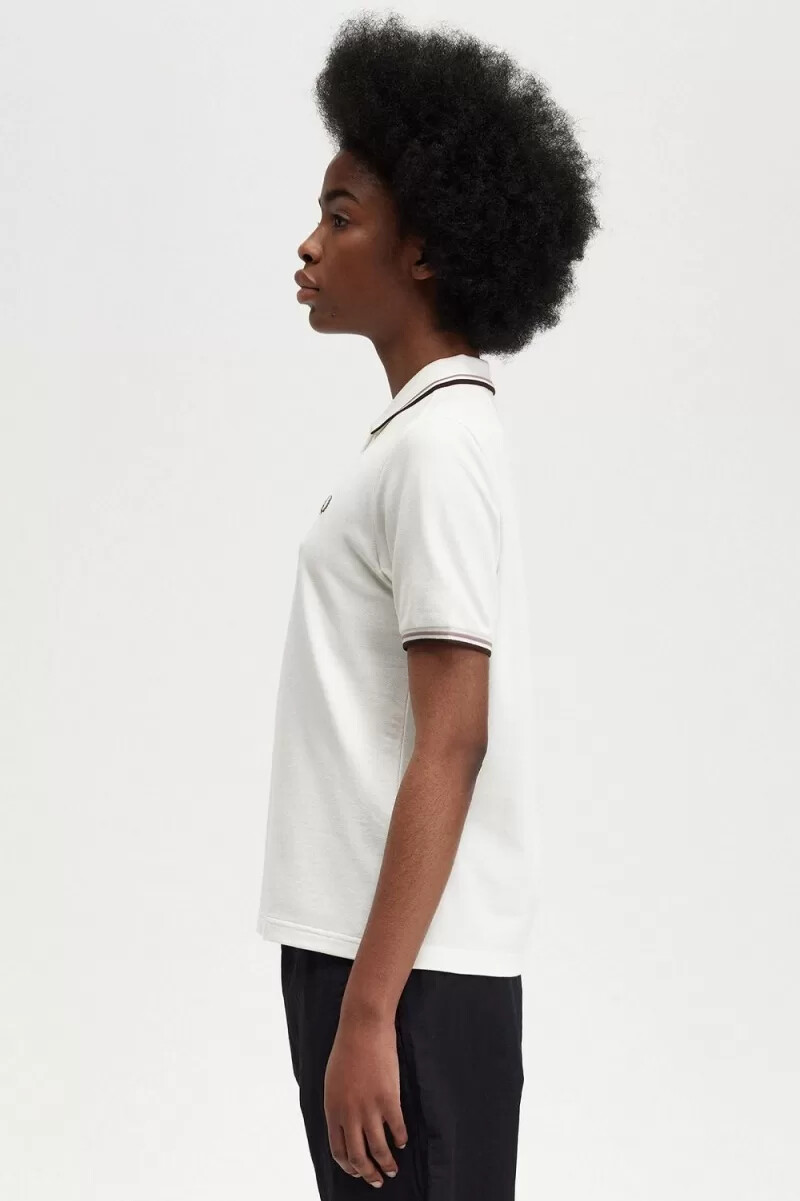 fred perry g3600 damskjorta snövit mörkrosa bränd tobak