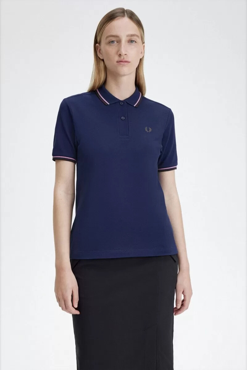 fred perry g3600 damskjorta fransk marinblå dusty rose rosa mörkröd