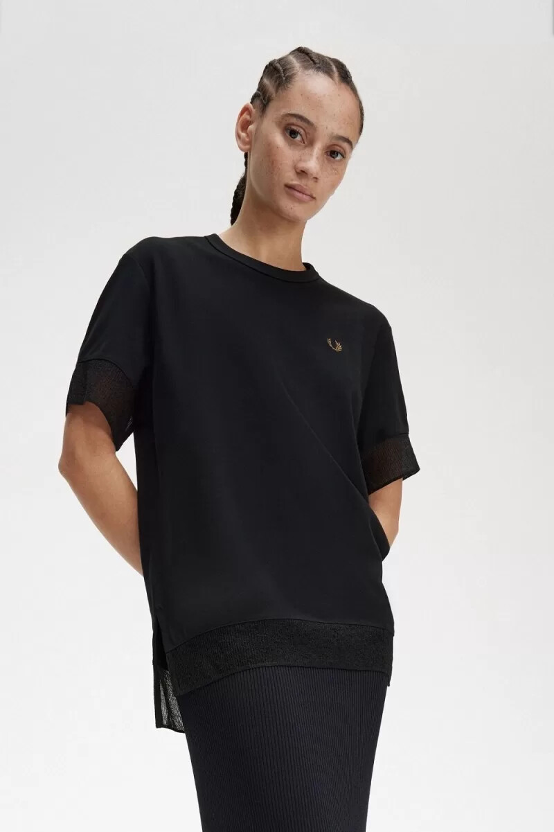 fred perry t-shirt med transparent mönster svart
