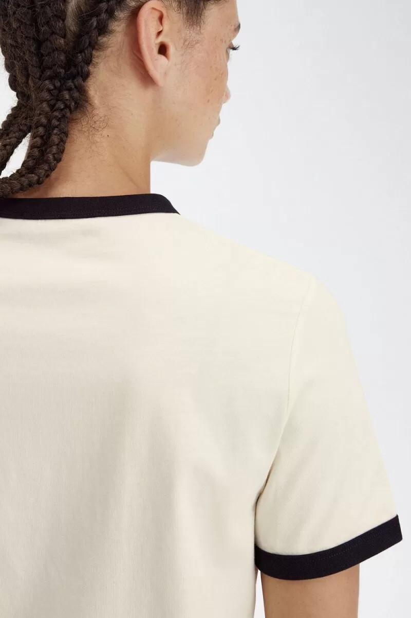 fred perry flockad laurelkrans dam t-shirt beige