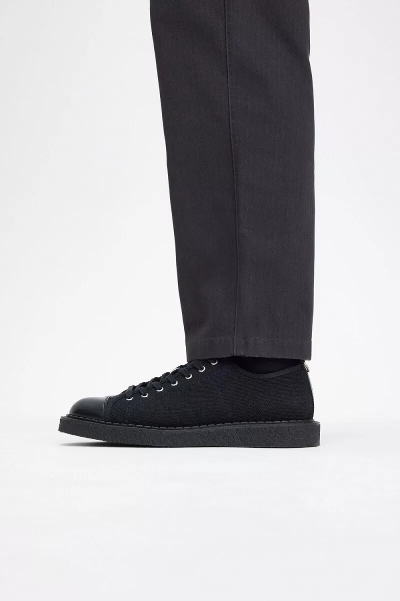 fred perry canvas monkey dam plimsolls svarta