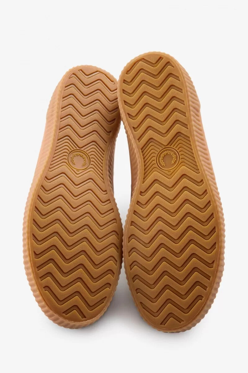fred perry low hughes dam plimsolls beige ljusbeige