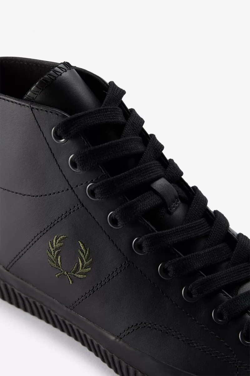 fred perry mid hughes dam plimsolls svart uniform grön
