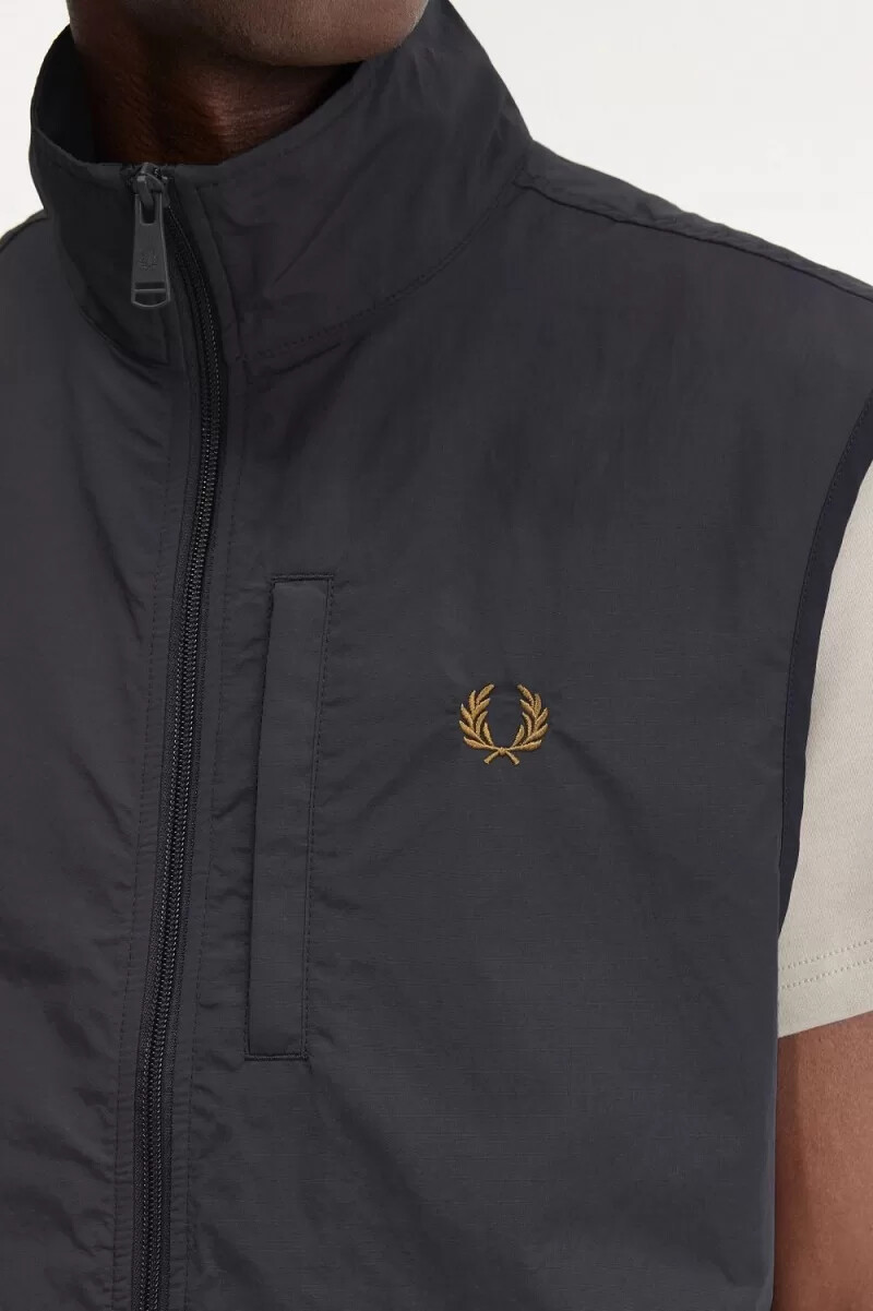 fred perry nylon herrväst ankare grå