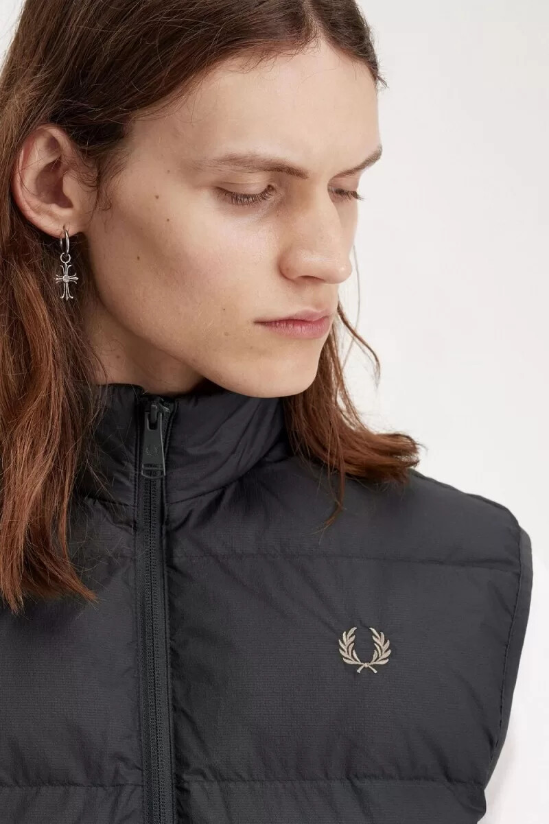 fred perry isolerad herrväst ankare grå