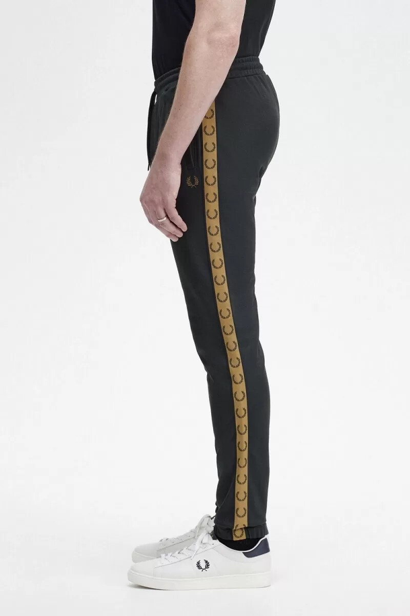 fred perry taped track byxor herr svarta bruna