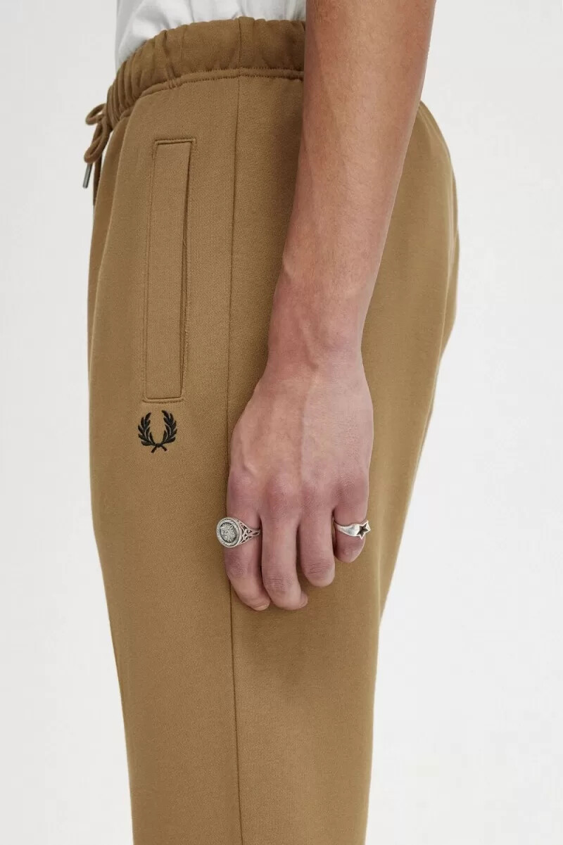 fred perry loopback sweat herrbyxor bruna bränd tobak