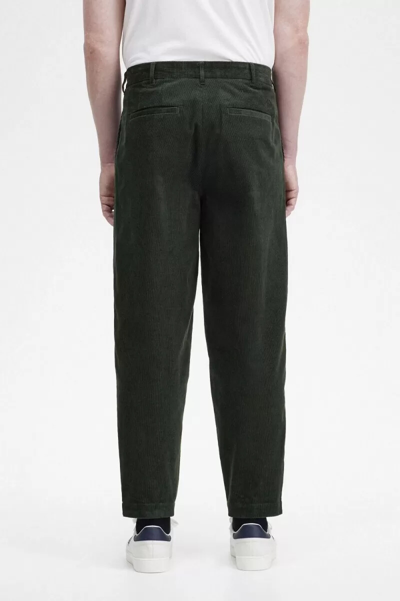 fred perry waffle cord tapered herrbyxor nattgröna