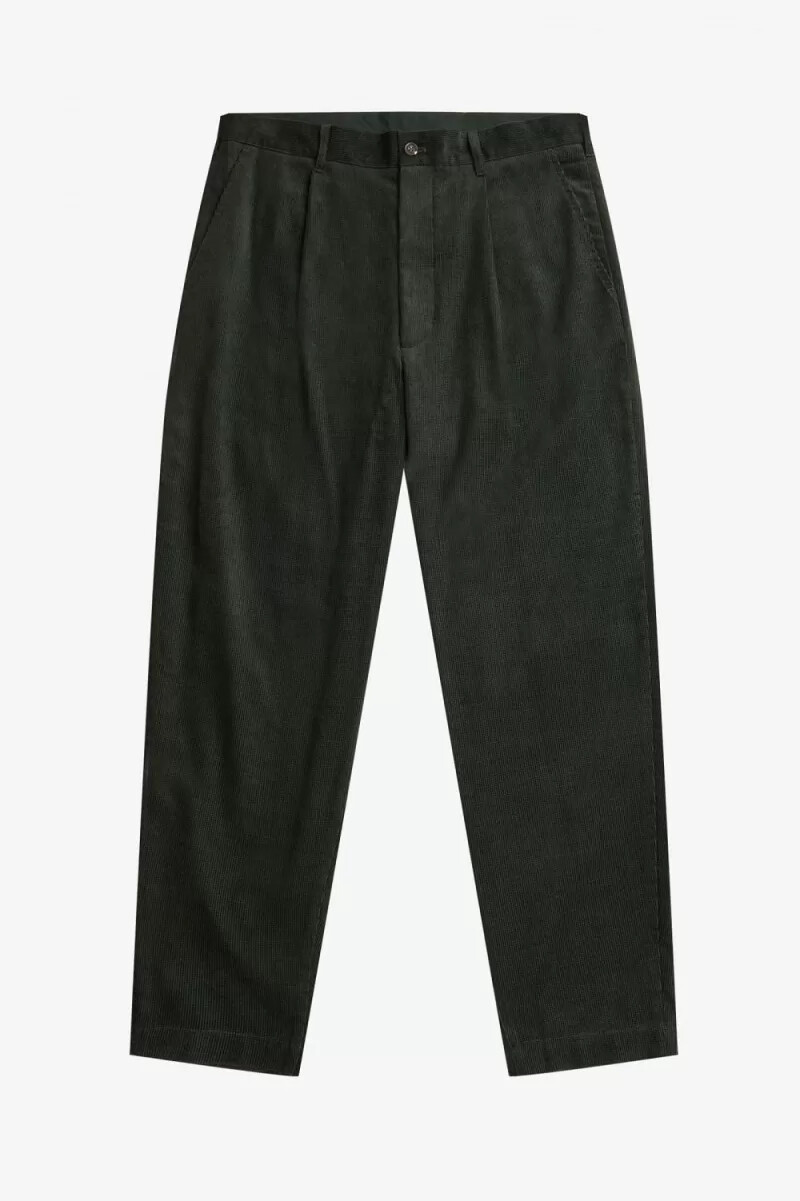 fred perry waffle cord tapered herrbyxor nattgröna