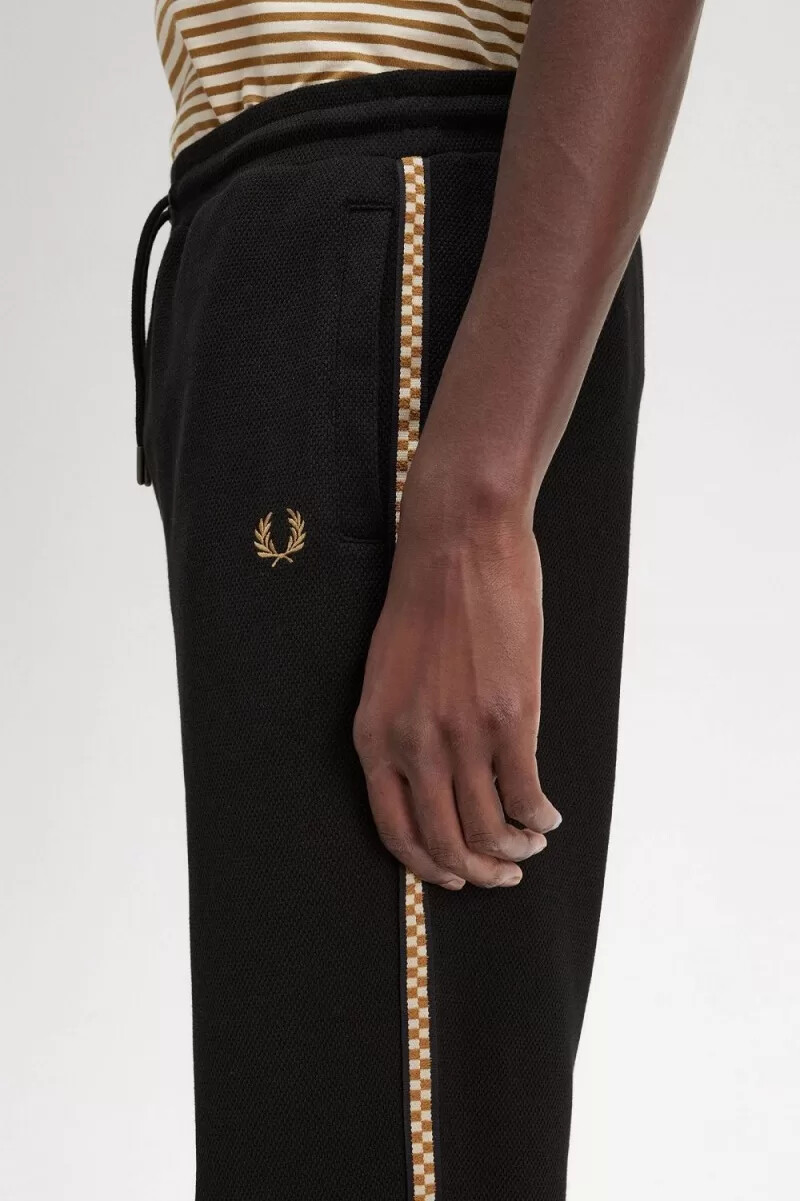 fred perry checkerboard tape track herrbyxor svarta