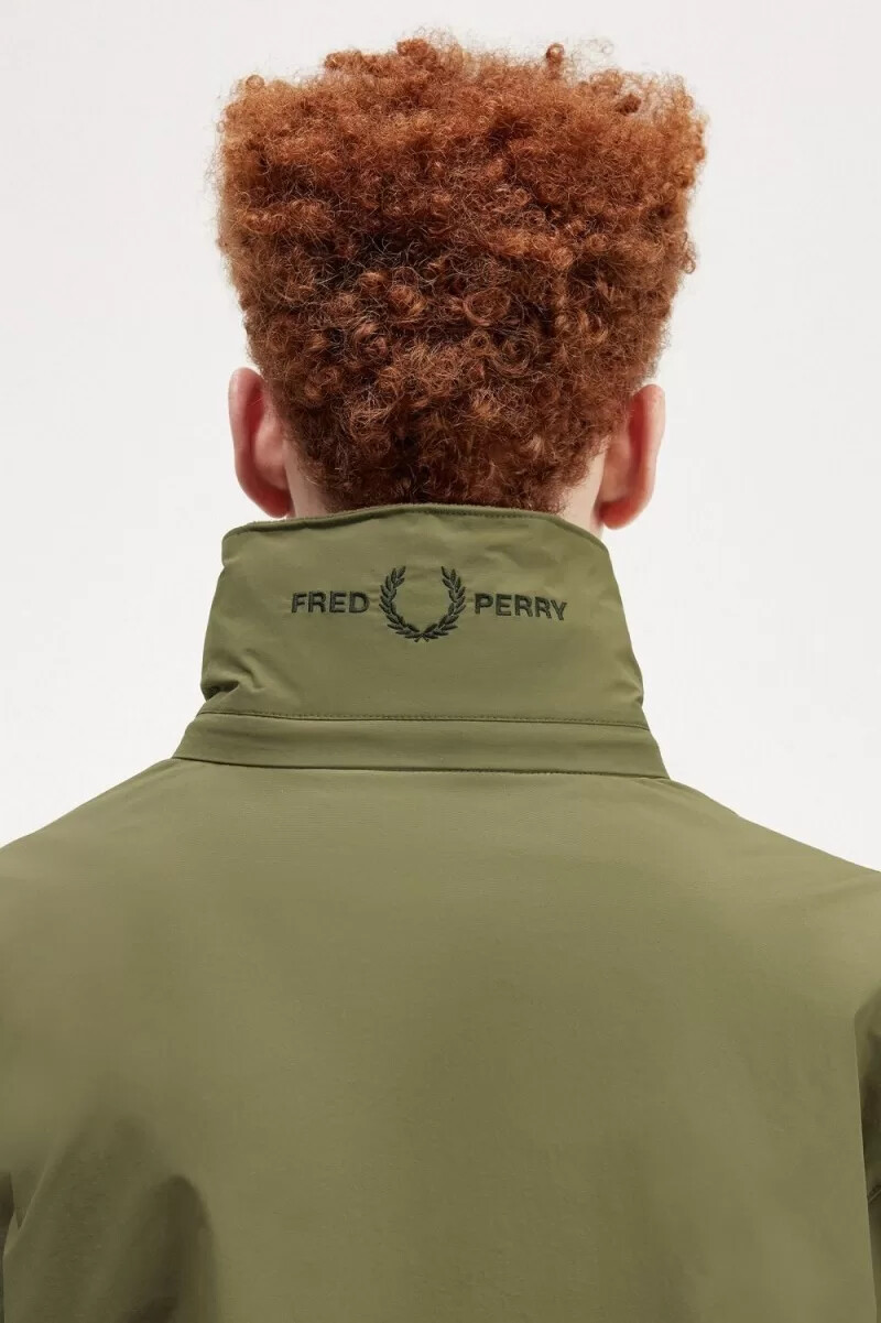 fred perry herrjackor med patch pocket zip through uniform grön