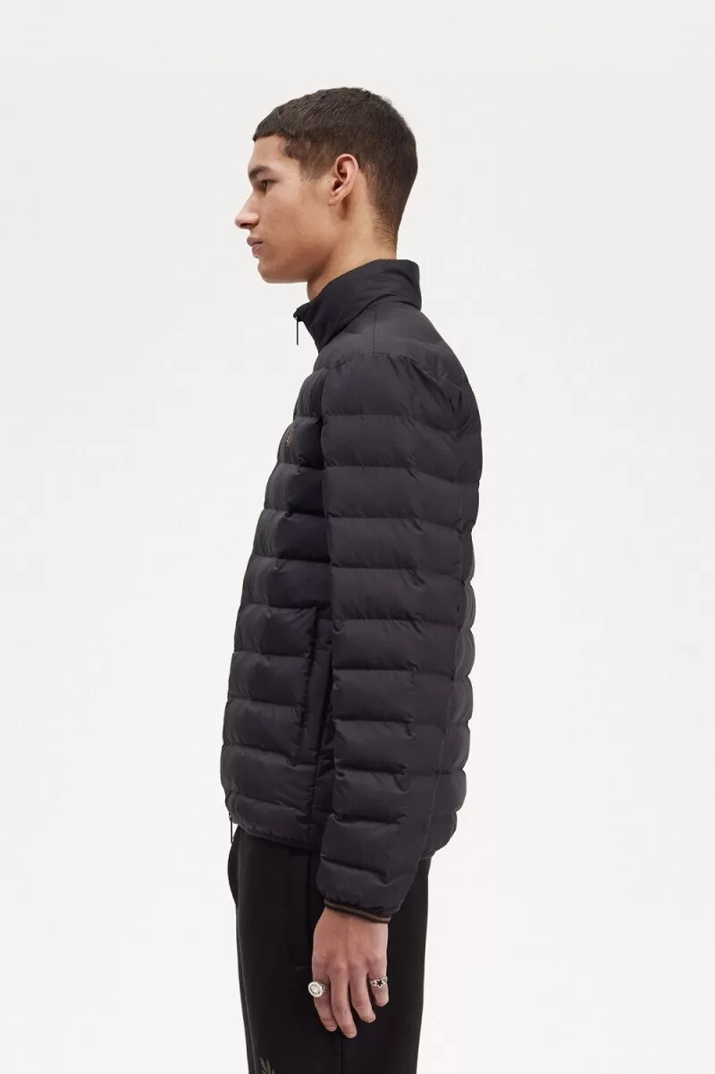 fred perry isolerade herrjackor svarta