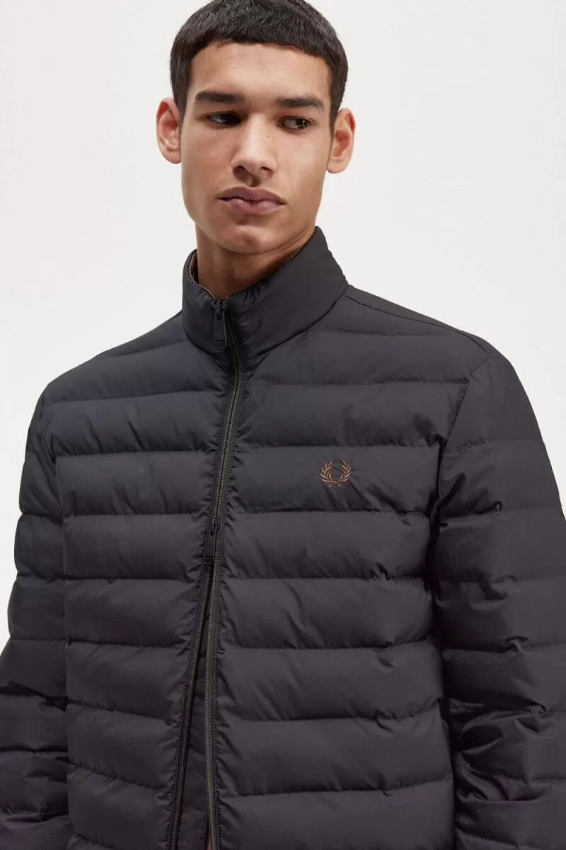 fred perry isolerade herrjackor svarta