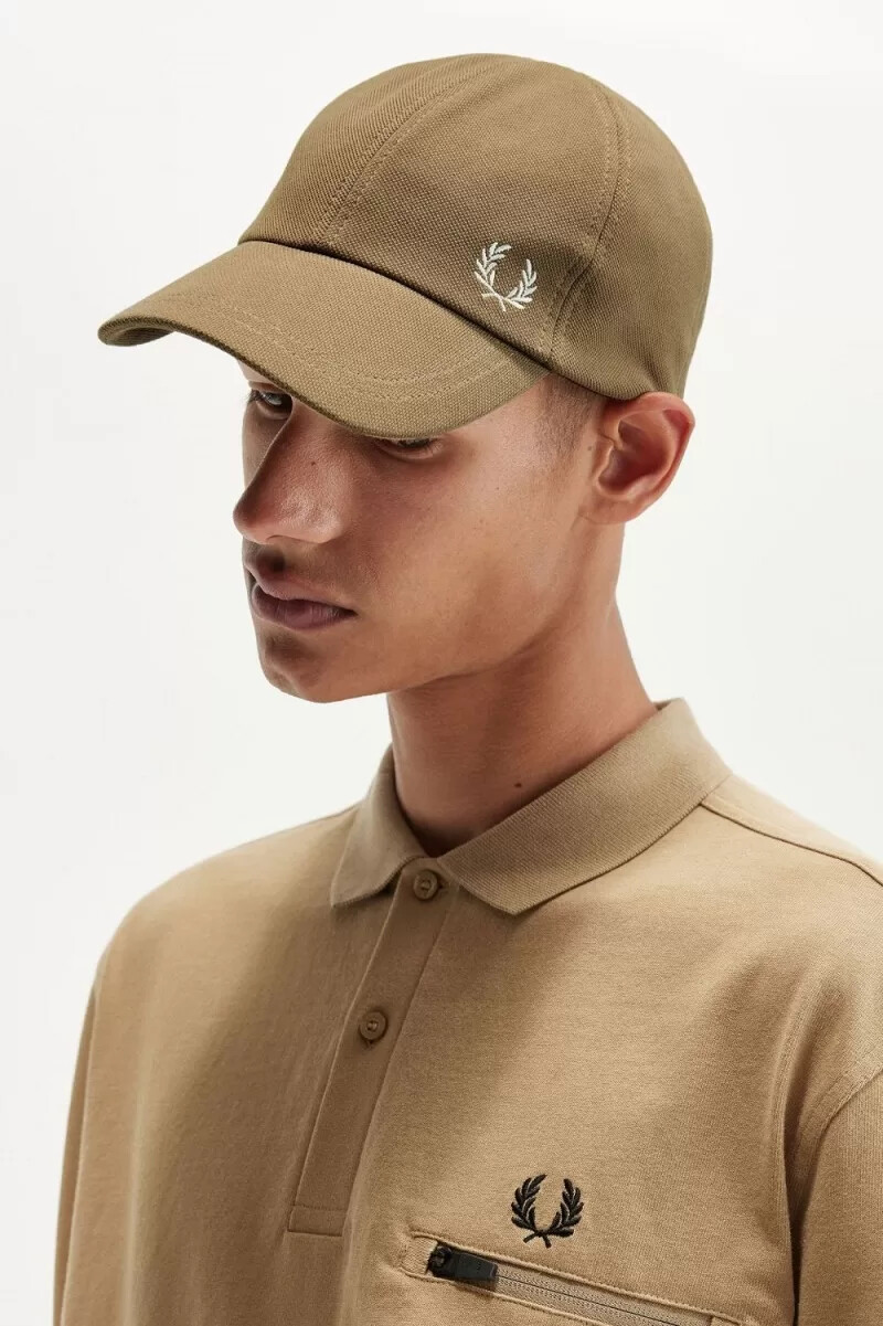 fred perry classic pique herrkeps brun beige
