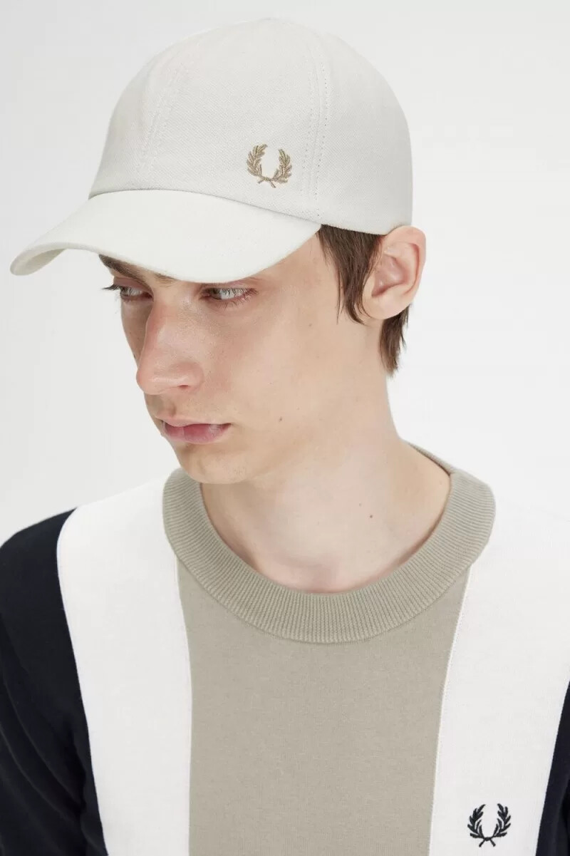 fred perry classic pique herrkeps snövit grön