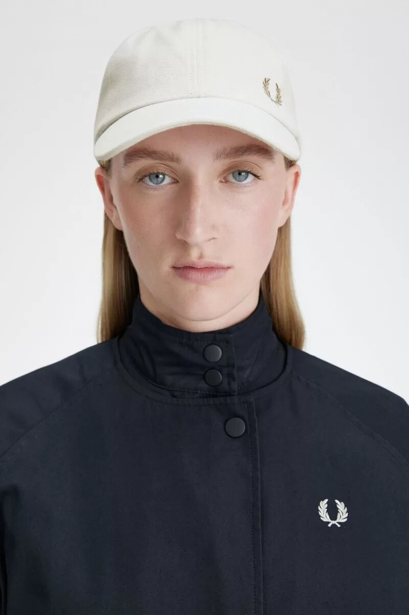 fred perry classic pique herrkeps snövit grön
