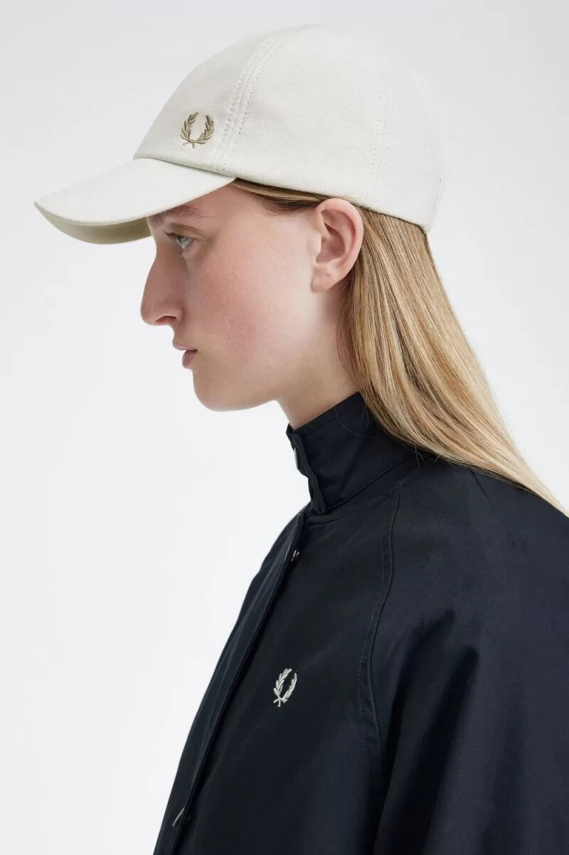 fred perry classic pique herrkeps snövit grön