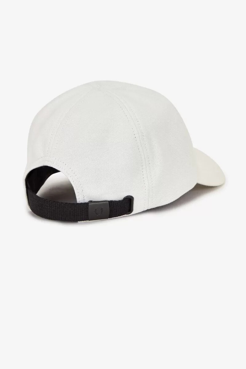 fred perry classic pique herrkeps snövit grön