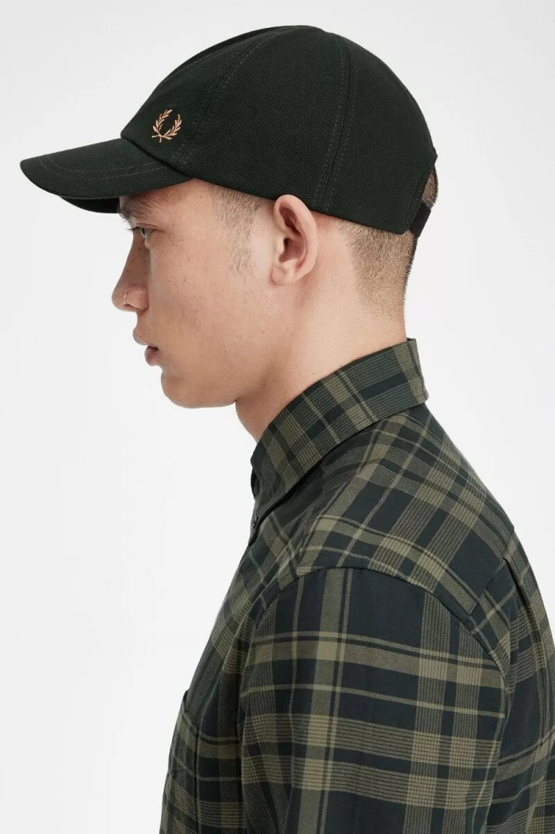 fred perry classic pique herrkeps nattgrön ljusrost
