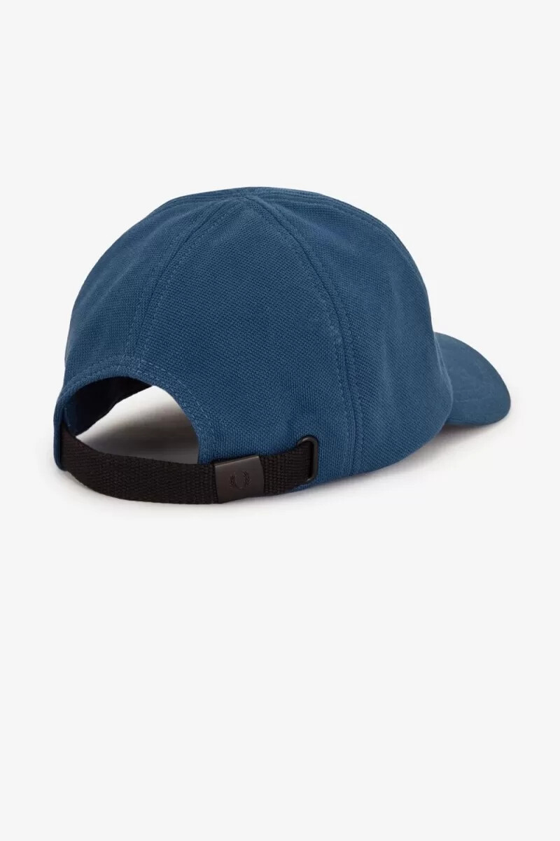 fred perry classic pique herrkeps midnattsblå ljus aqua