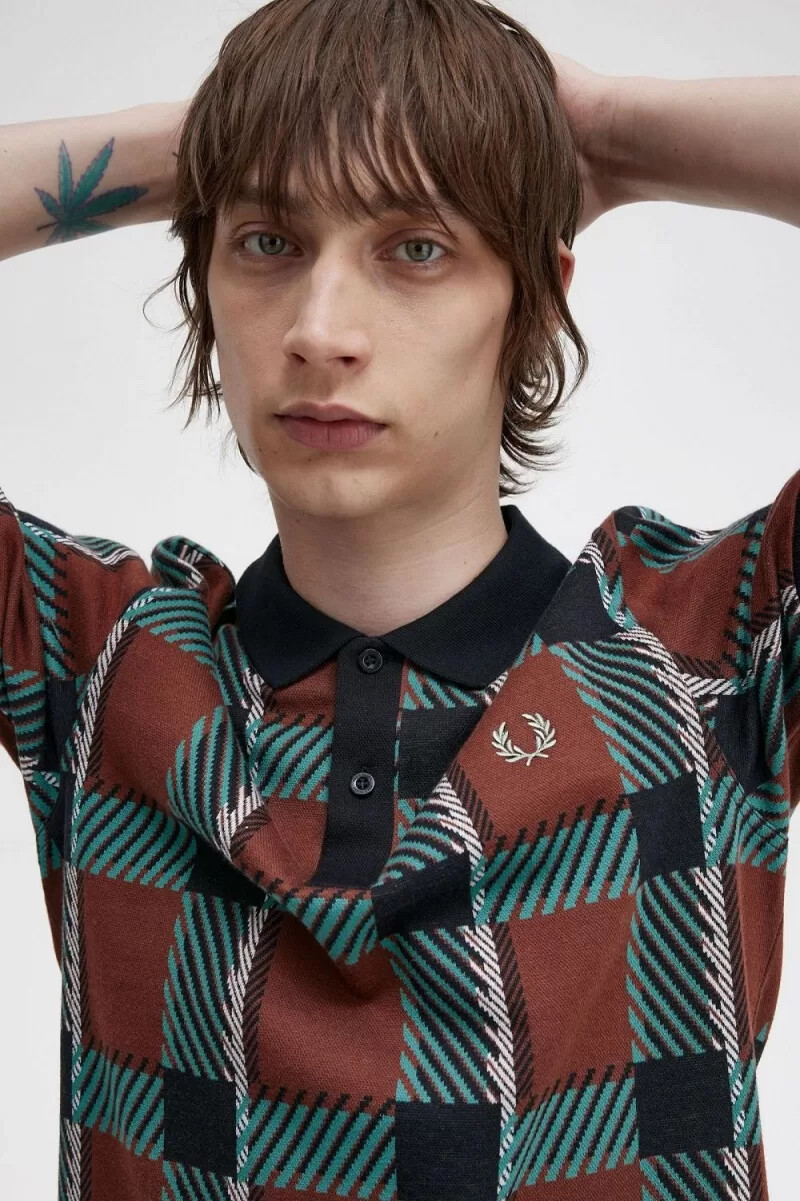 fred perry glitch tartan herr pikétröja whiskybrun