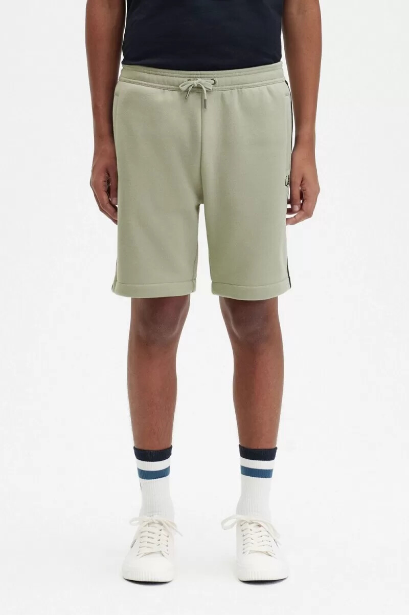 fred perry embossed tape sweat herrshorts mintgrön