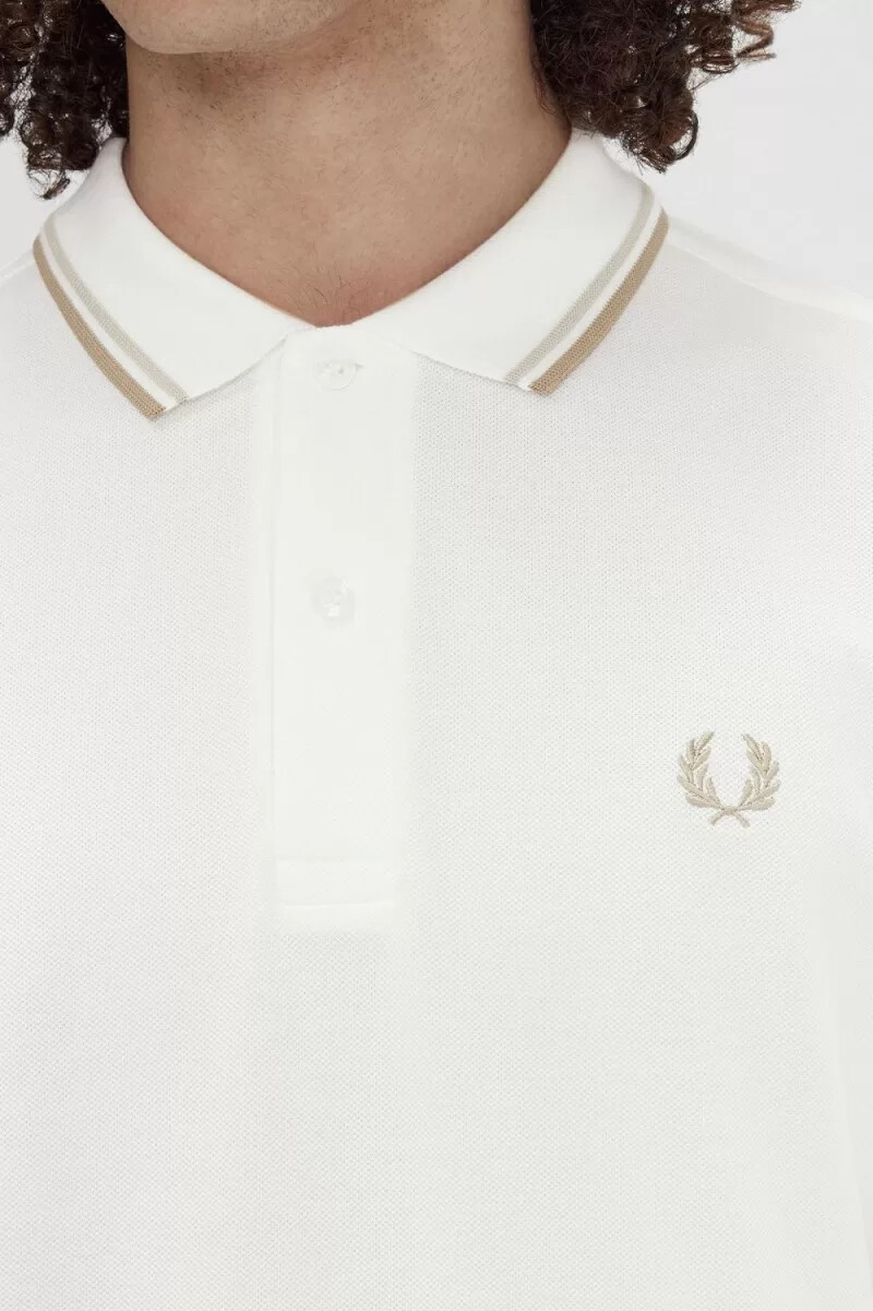 fred perry m3600 herrskjorta snövit havregrön