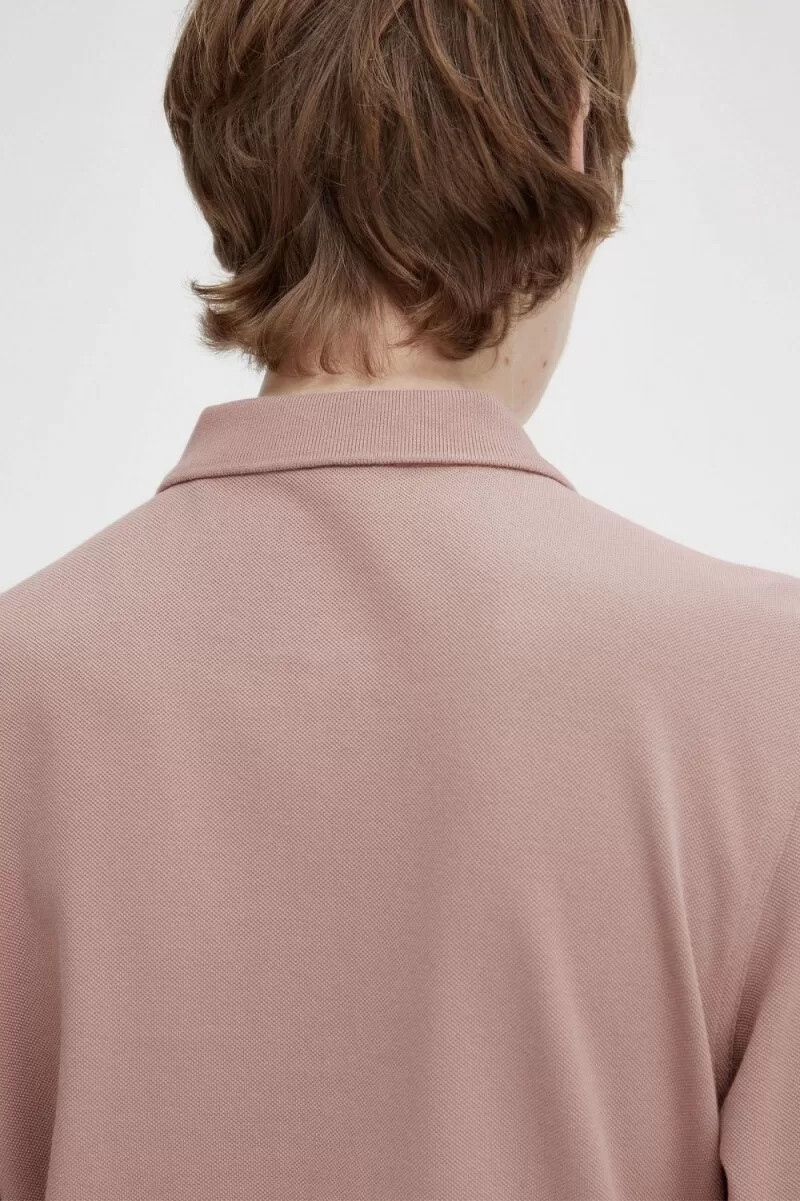 fred perry m6006 herrskjorta mörkrosa bränd tobak