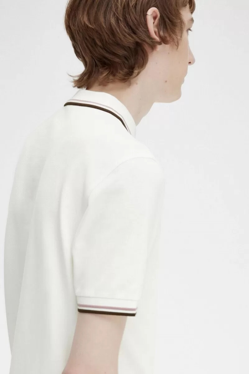 fred perry m3600 herrskjorta snövit djuprosa bränd tobak