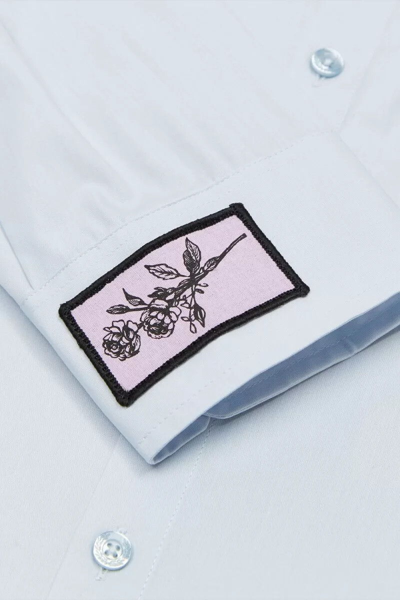 fred perry oversized patch detail herrskjorta cloud blue