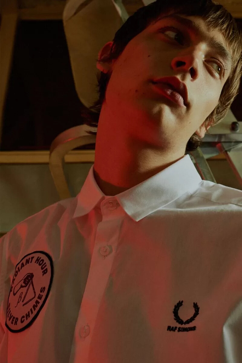 fred perry oversized patch detail herrskjorta cloud blue