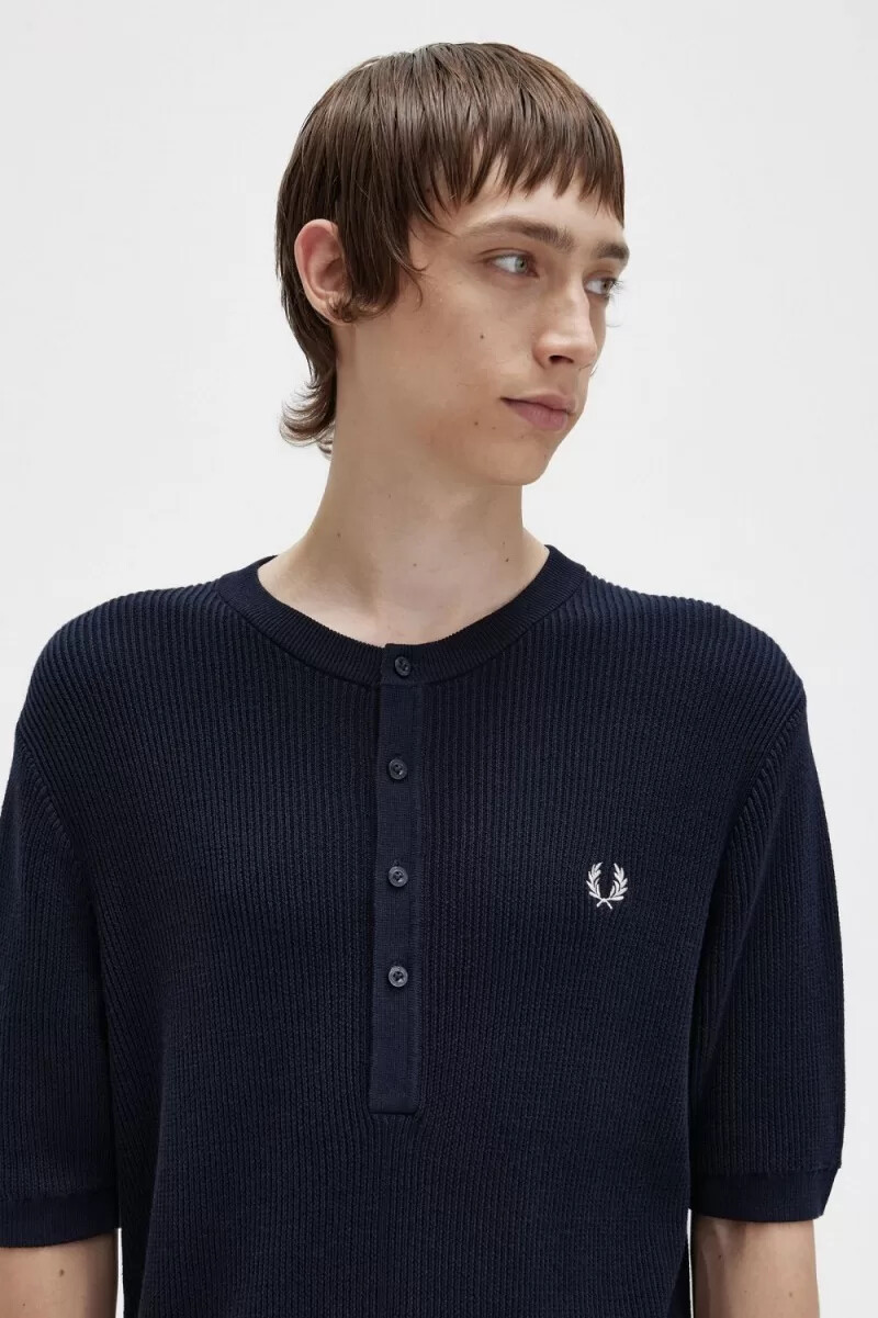 fred perry ribbad stickad herrskjorta marinblå