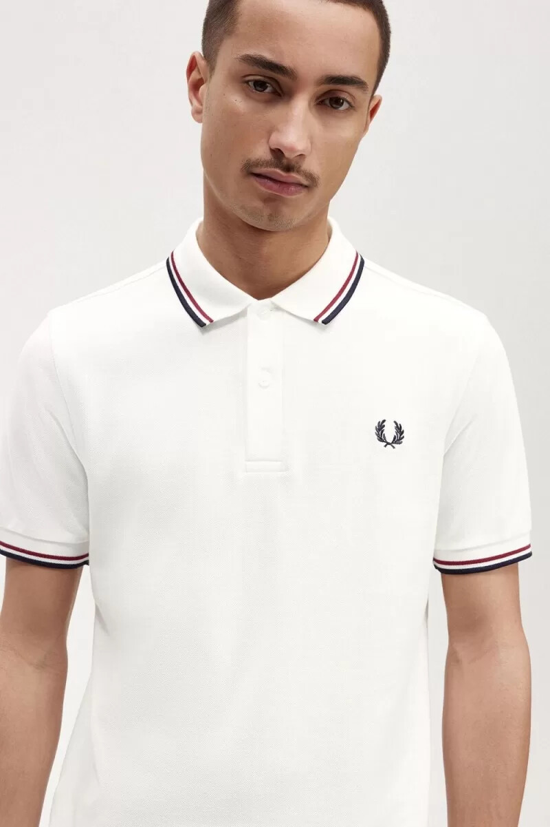 fred perry m3600 herrskjorta snövit bränd röd marinblå
