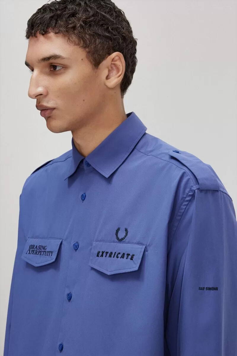 fred perry oversized utility herrskjorta kungsblå