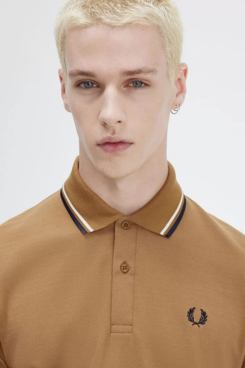 fred perry m12 herrskjorta mörk kaffe beige marinblå