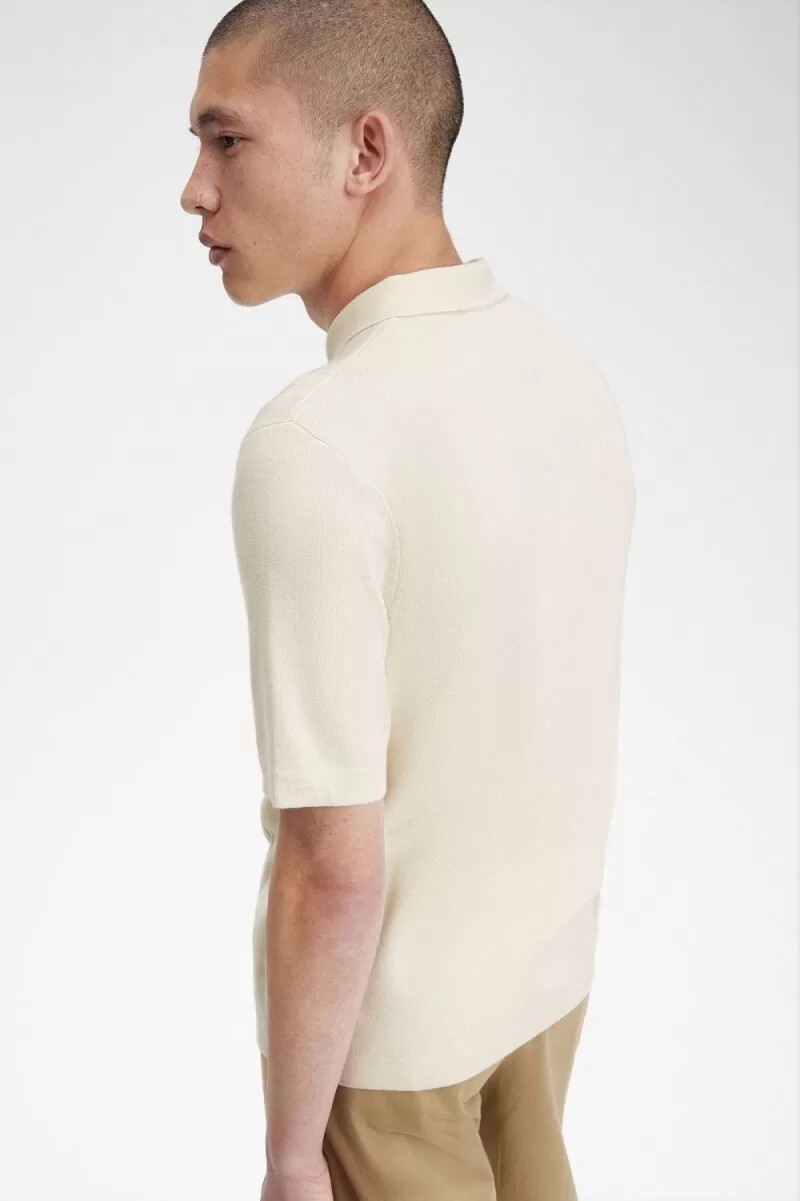 fred perry stickad herrskjorta med knappar beige