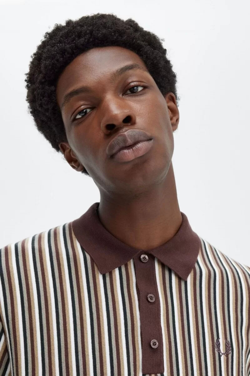 fred perry fine randig stickad herrskjorta mörkröd