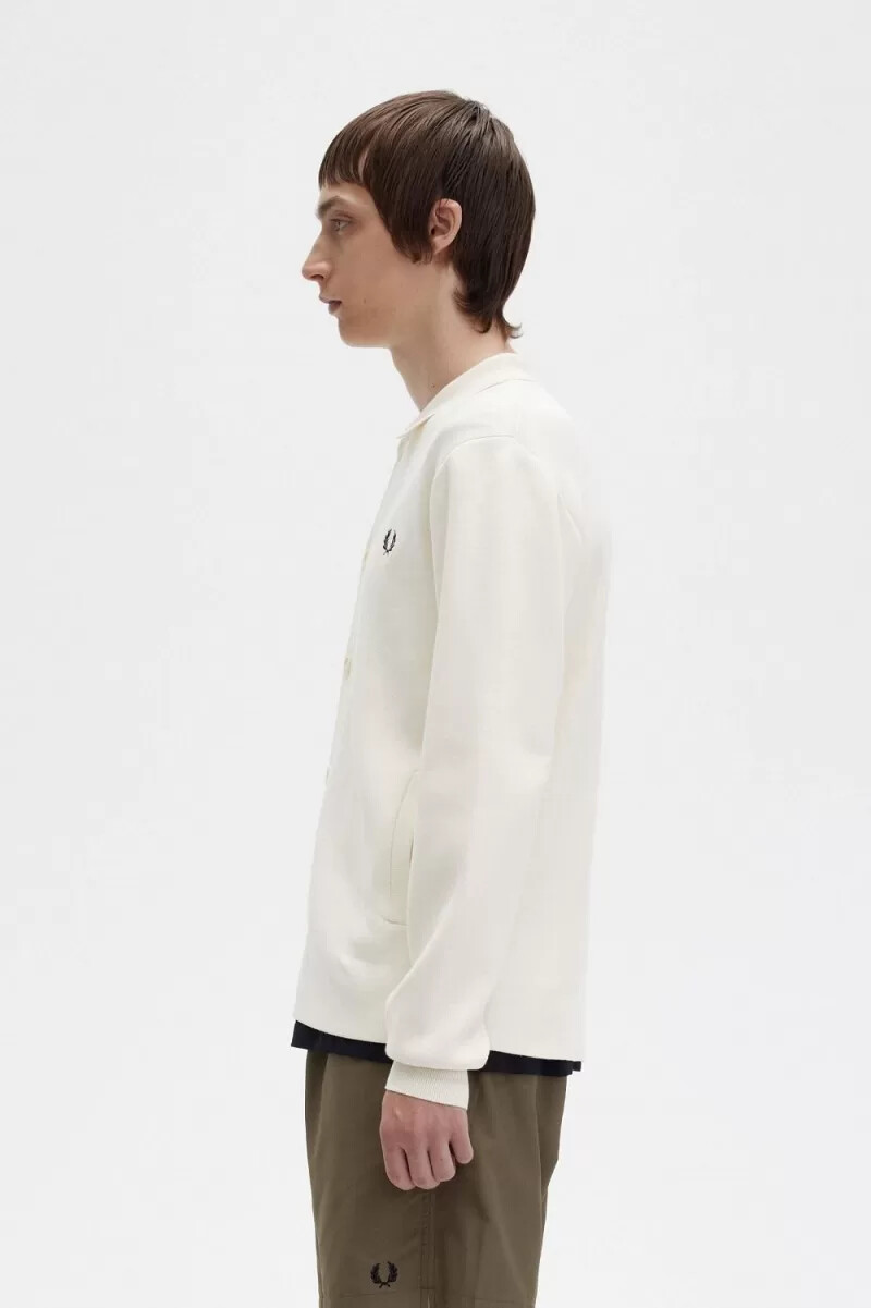 fred perry stickad herrskjorta med knappar beige