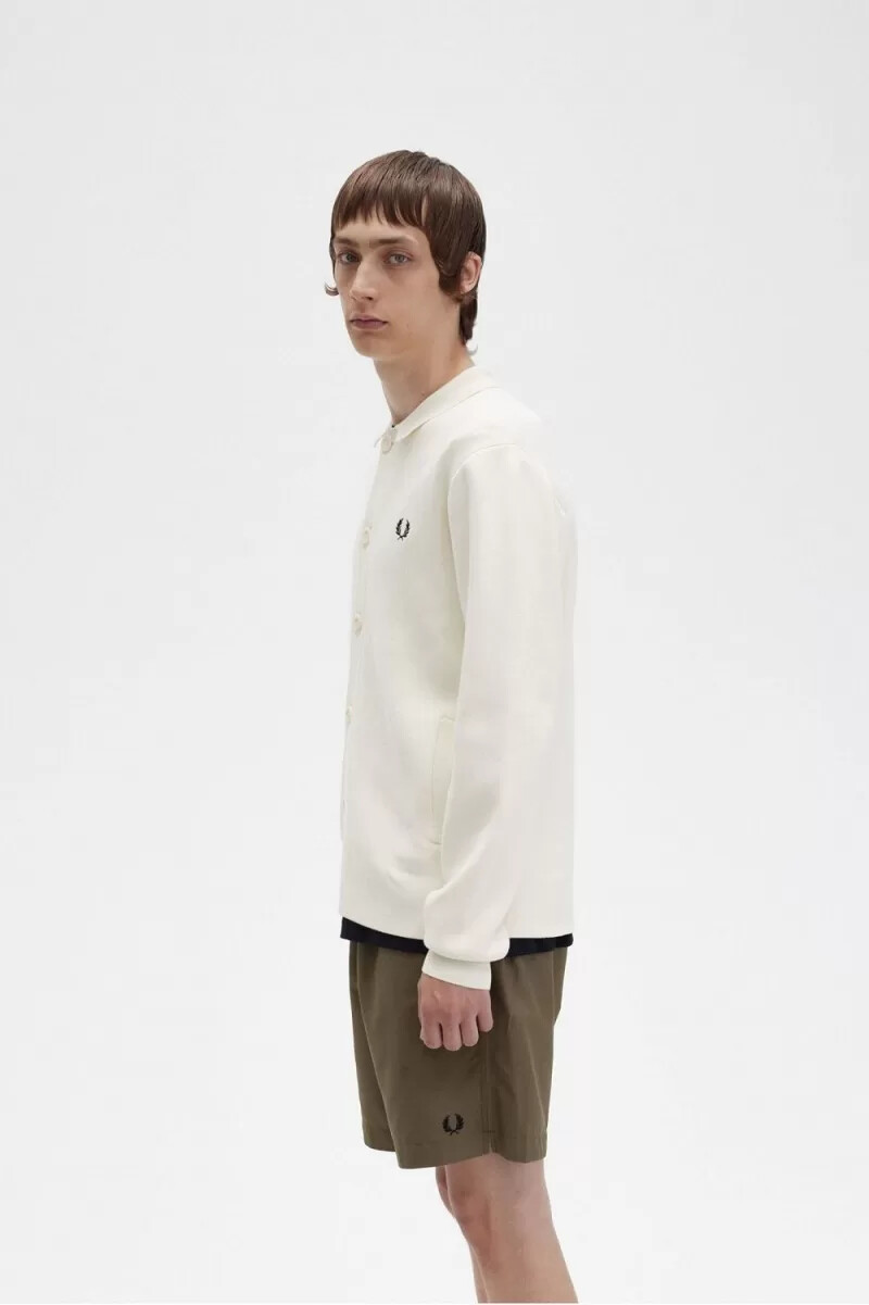fred perry stickad herrskjorta med knappar beige
