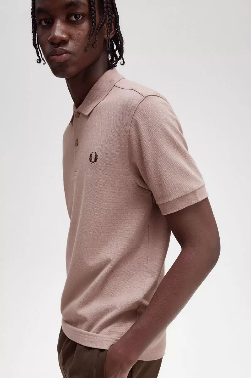 fred perry m6000 herrskjorta mörkrosa bränd tobak