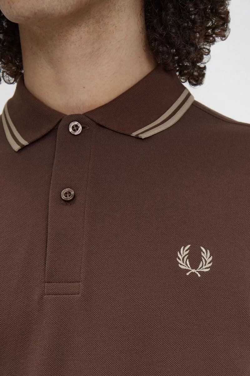 fred perry m3636 herrskjorta mörkröd varm grå