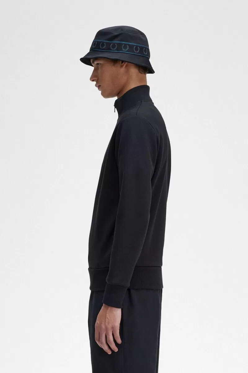 fred perry broderad half zip herrtröja svart