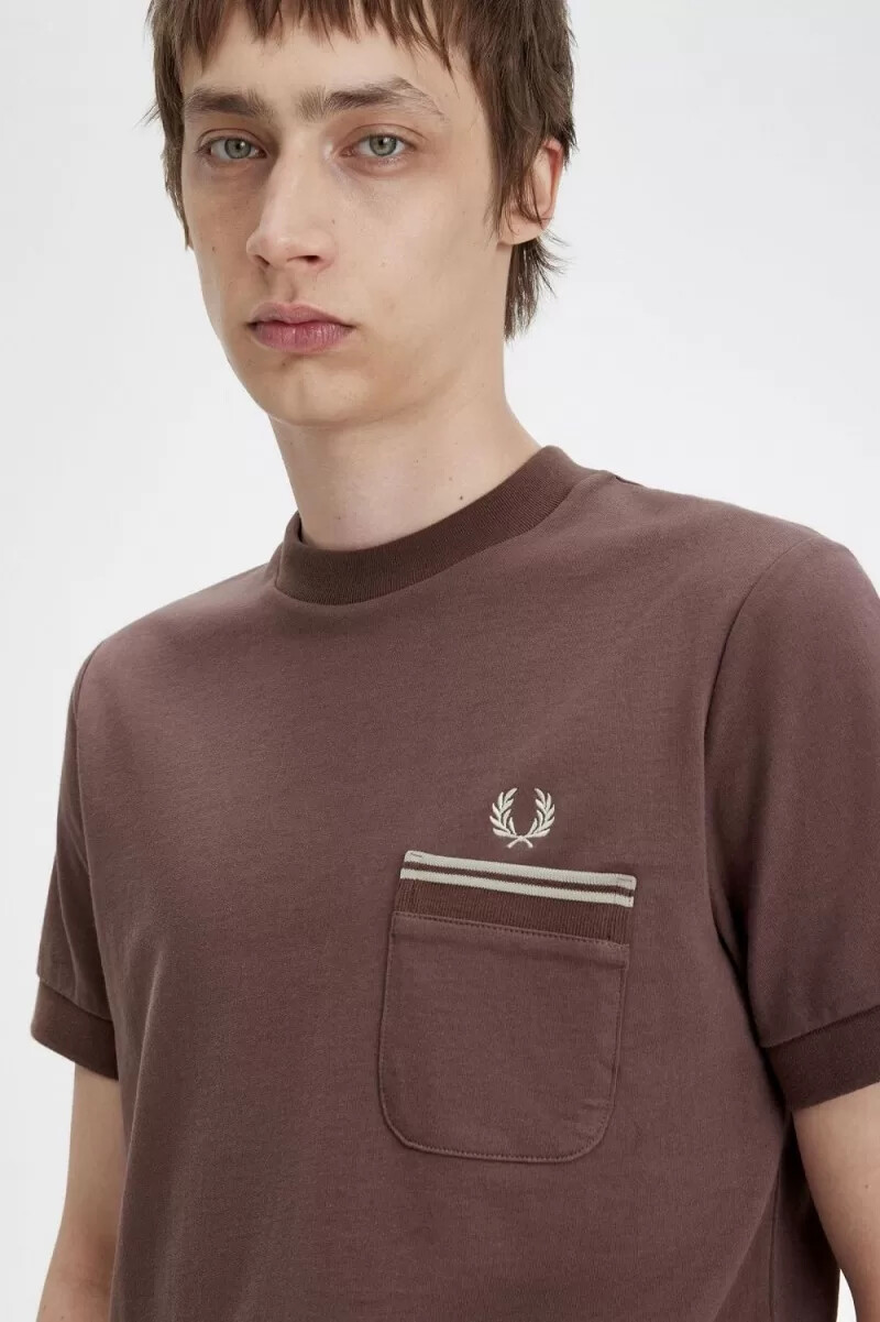 fred perry loopback jersey pocket herr t-shirt mörkröd
